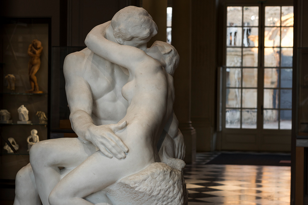 Sărutul lui Rodin, ca să-l mai lăsăm un pic pe Brâncuși să se odihnească
