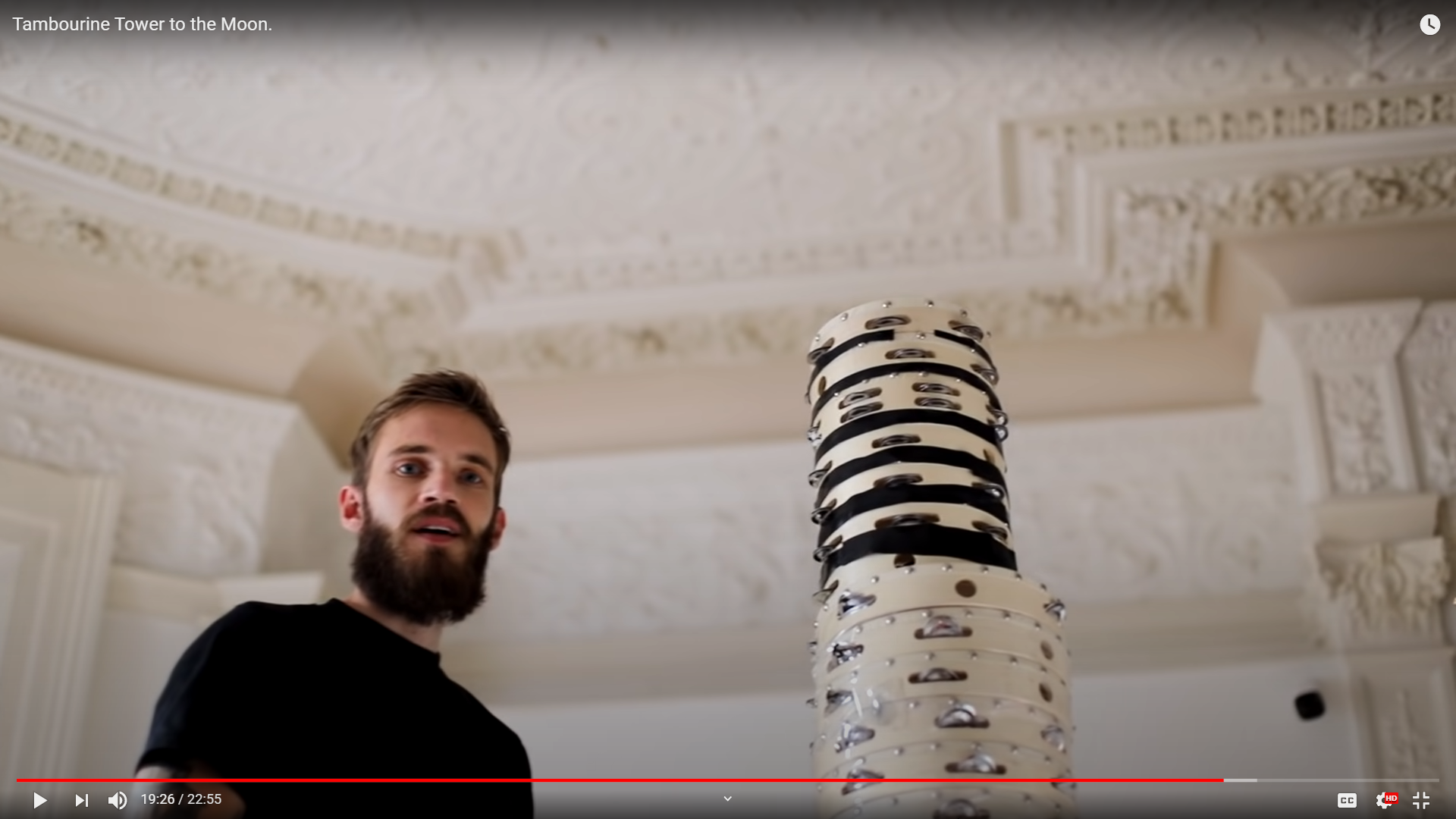 Turnul de tamburine până la lună